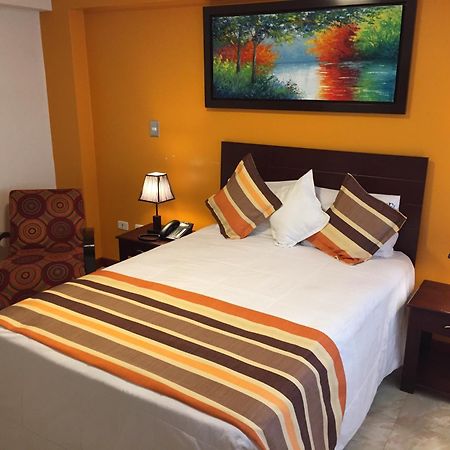 Hotel Europa Iquitos Camera foto