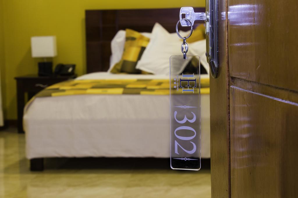 Hotel Europa Iquitos Esterno foto