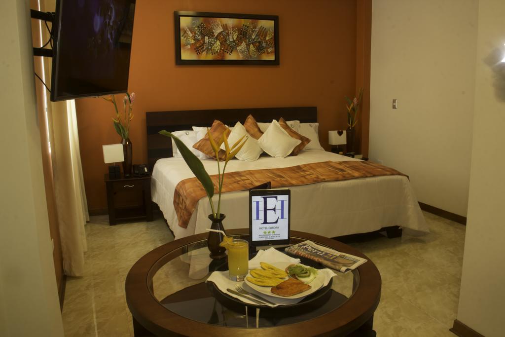 Hotel Europa Iquitos Esterno foto