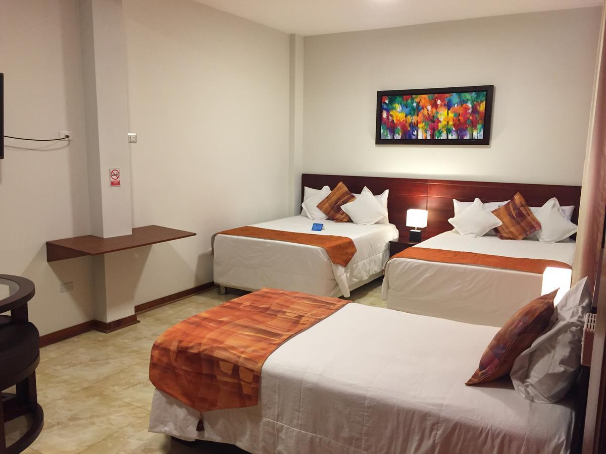 Hotel Europa Iquitos Esterno foto