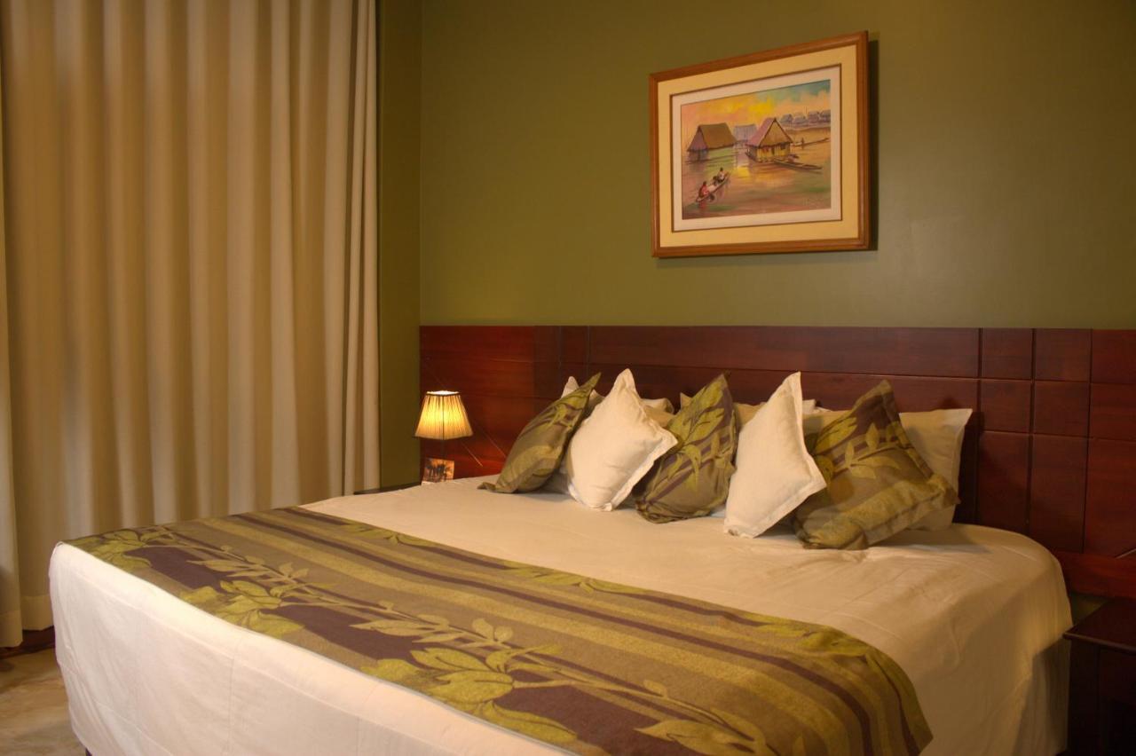 Hotel Europa Iquitos Esterno foto